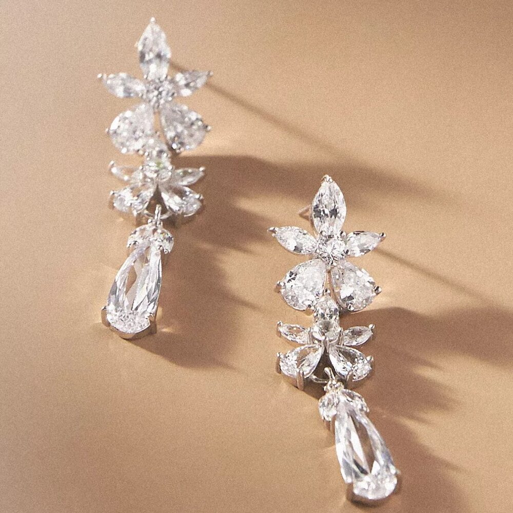 NEW APPLES & FIGS Fantasy Orchid Crystal Drop Earrings - Silver